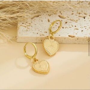 Elegant Vintage Heart Pendant Earrings 
-Plated Round & Heart-Shaped   ~NEW~